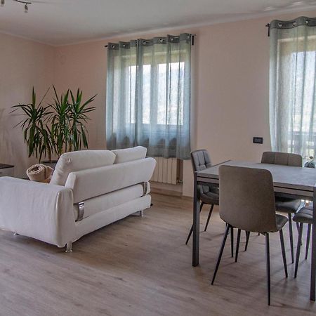 La Casa Delle Farfalle - Cir Vda Sarre 0001 Aosta Eksteriør bilde